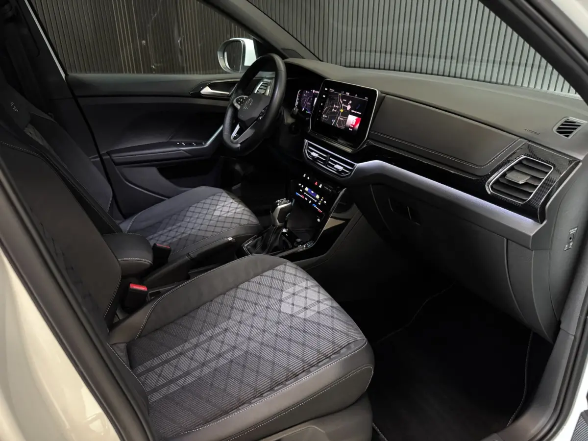 1.5 TSI 3X R-Line | IQ LIGHT | CAM | KEYLESS | FACELIFT
