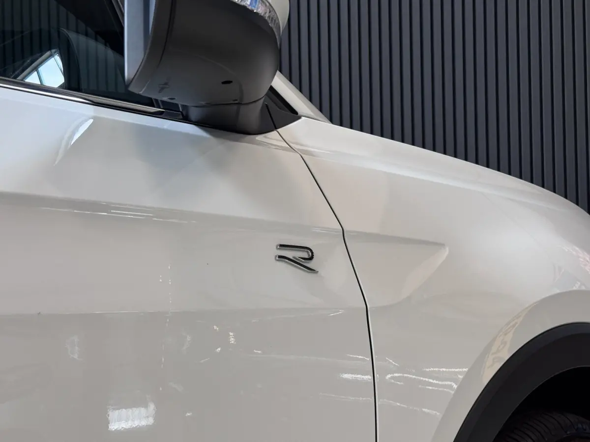 1.5 TSI 3X R-Line | IQ LIGHT | CAM | KEYLESS | FACELIFT