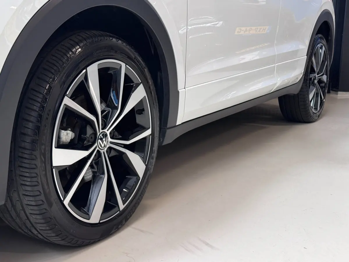 1.5 TSI 3X R-Line | IQ LIGHT | CAM | KEYLESS | FACELIFT