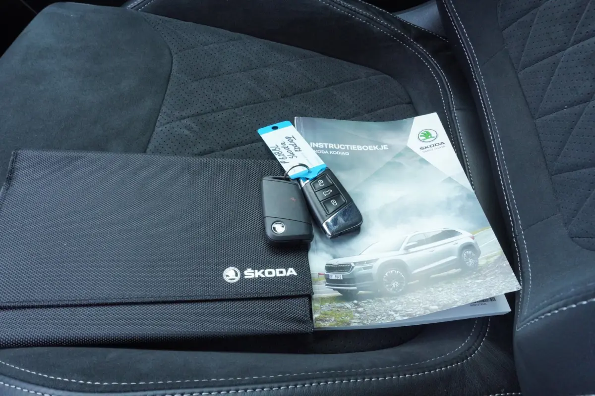 1.5 TSI Sportline Business 7PERS+Comf/Functie-Pakket+Vitrual+Led+navi+camera+Flippers = SUPER PRIJS !!