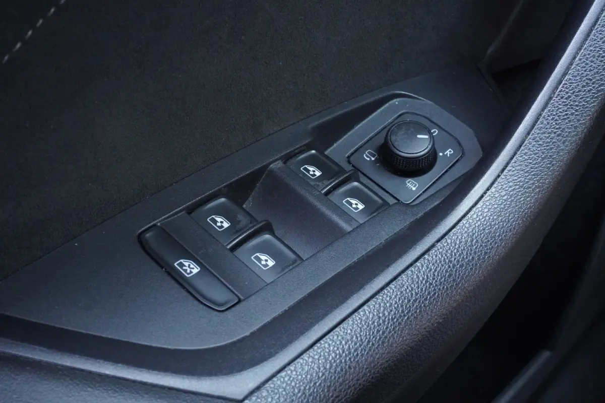 1.5 TSI Sportline Business 7PERS+Comf/Functie-Pakket+Vitrual+Led+navi+camera+Flippers = SUPER PRIJS !!