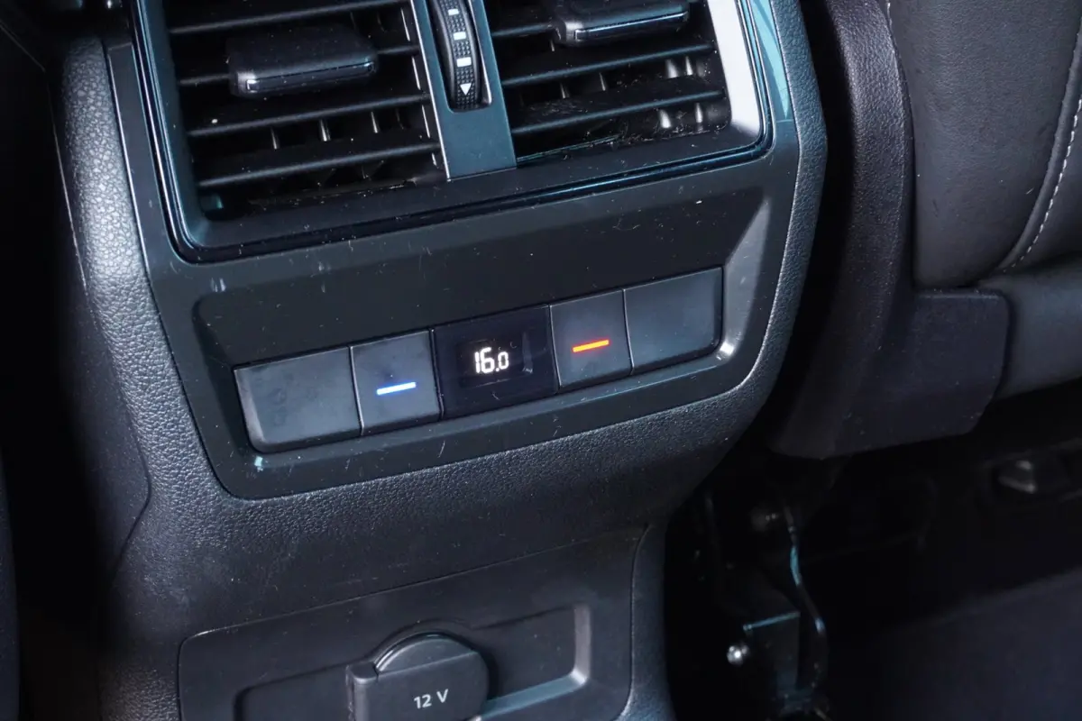 1.5 TSI Sportline Business 7PERS+Comf/Functie-Pakket+Vitrual+Led+navi+camera+Flippers = SUPER PRIJS !!