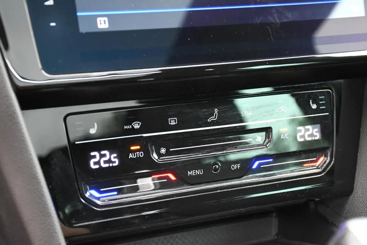 1.5 TSI Pano Trekhaak R-line Carplay