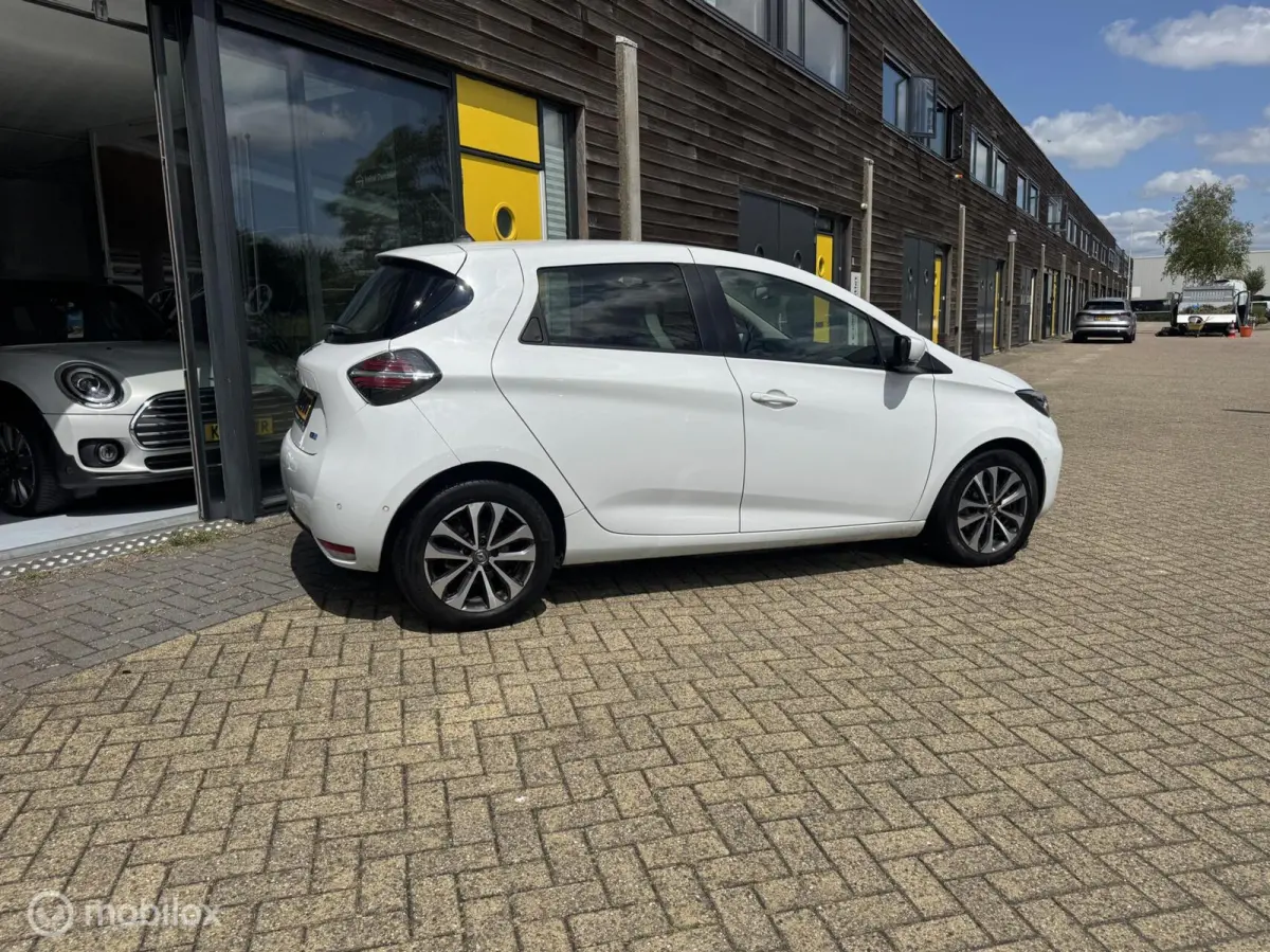 R135 Intens 52 kWh