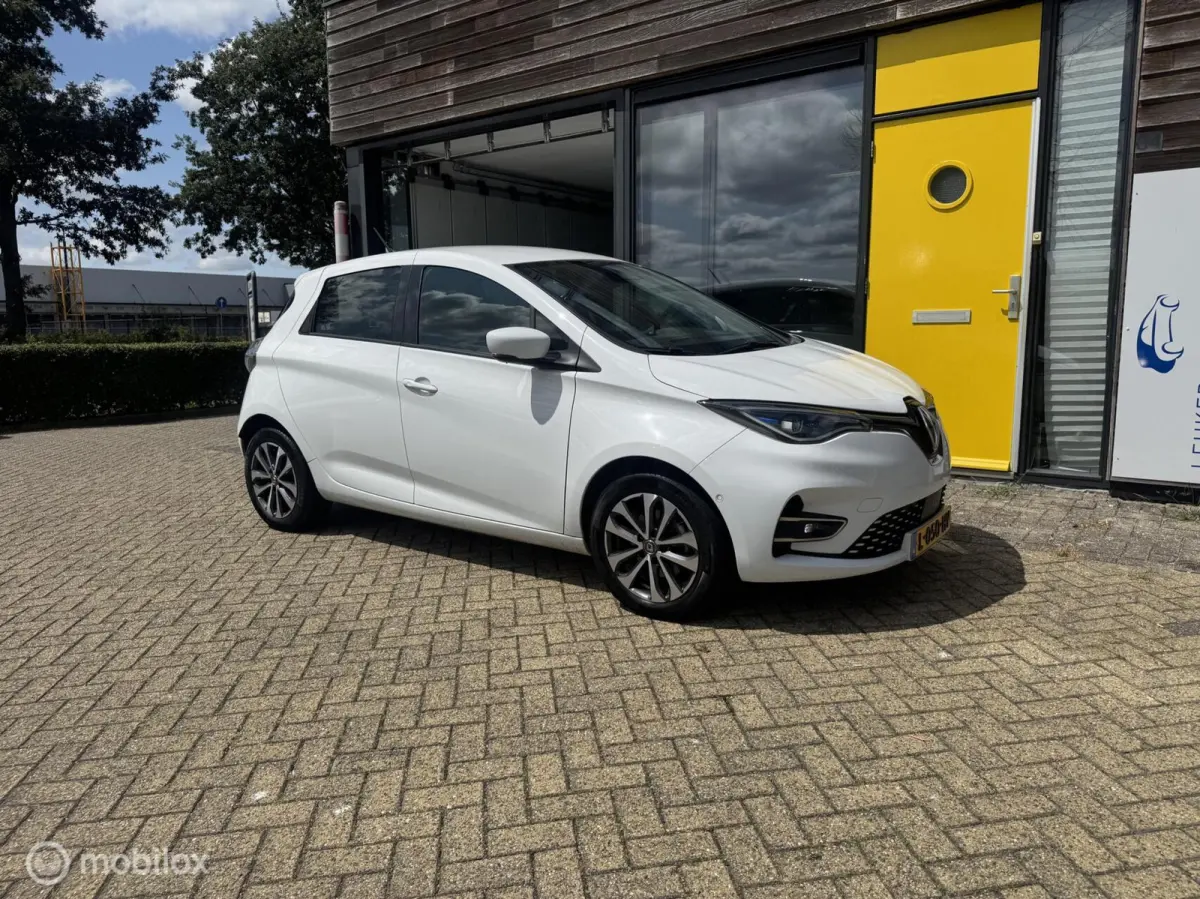 R135 Intens 52 kWh