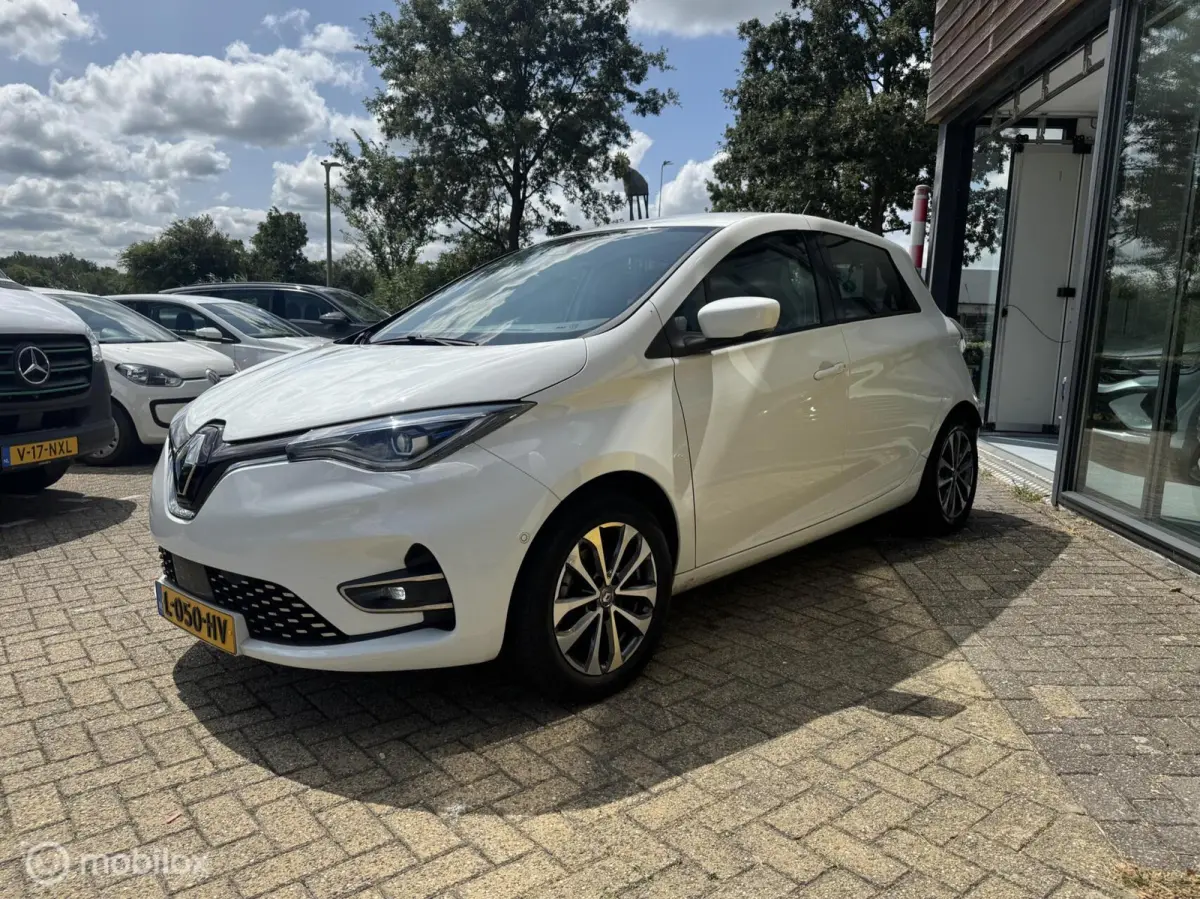 R135 Intens 52 kWh
