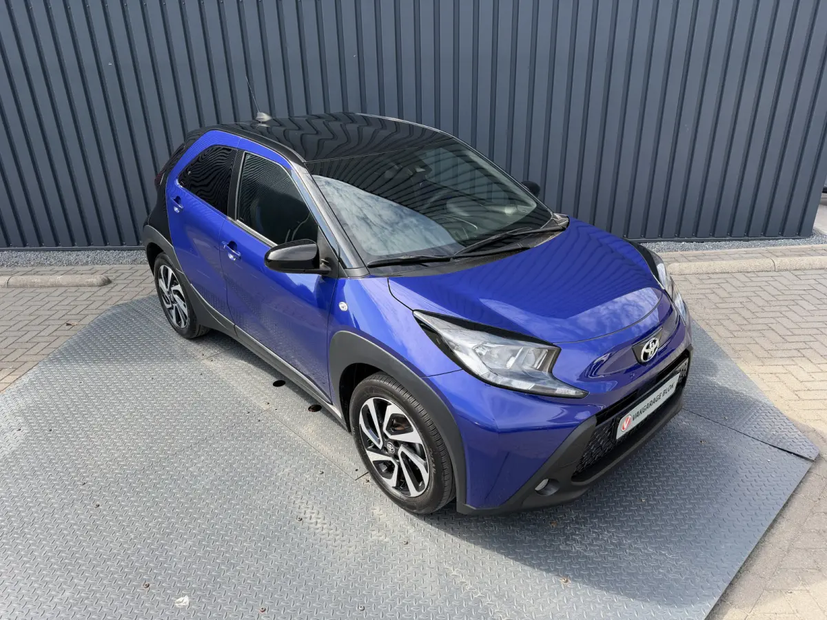 1.0 VVT-i S-CVT Premium | PDC V+A | 10jr GARANTIE | Rijklaar!!