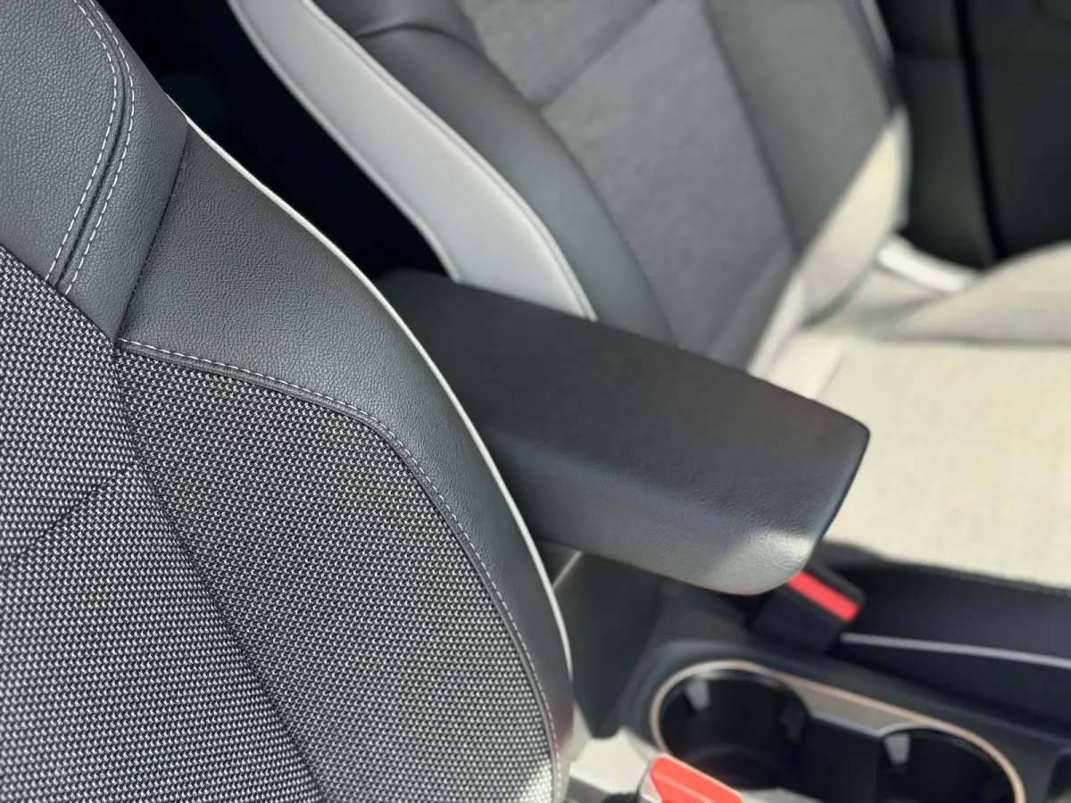 1.6 E-Tech Hybrid 145 Intens AUT NAVI NAP!