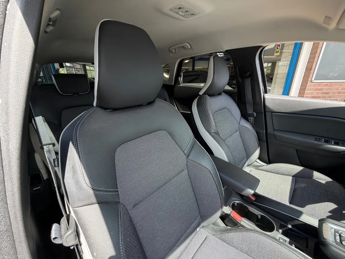 1.6 E-Tech Hybrid 145 Intens AUT NAVI NAP!