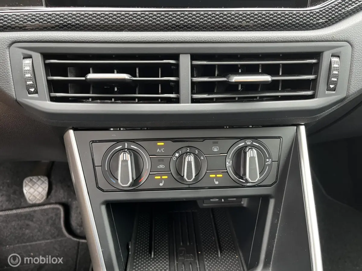 1.0 TSI Edition NAVI/CRUISE/CAMERA/PDC