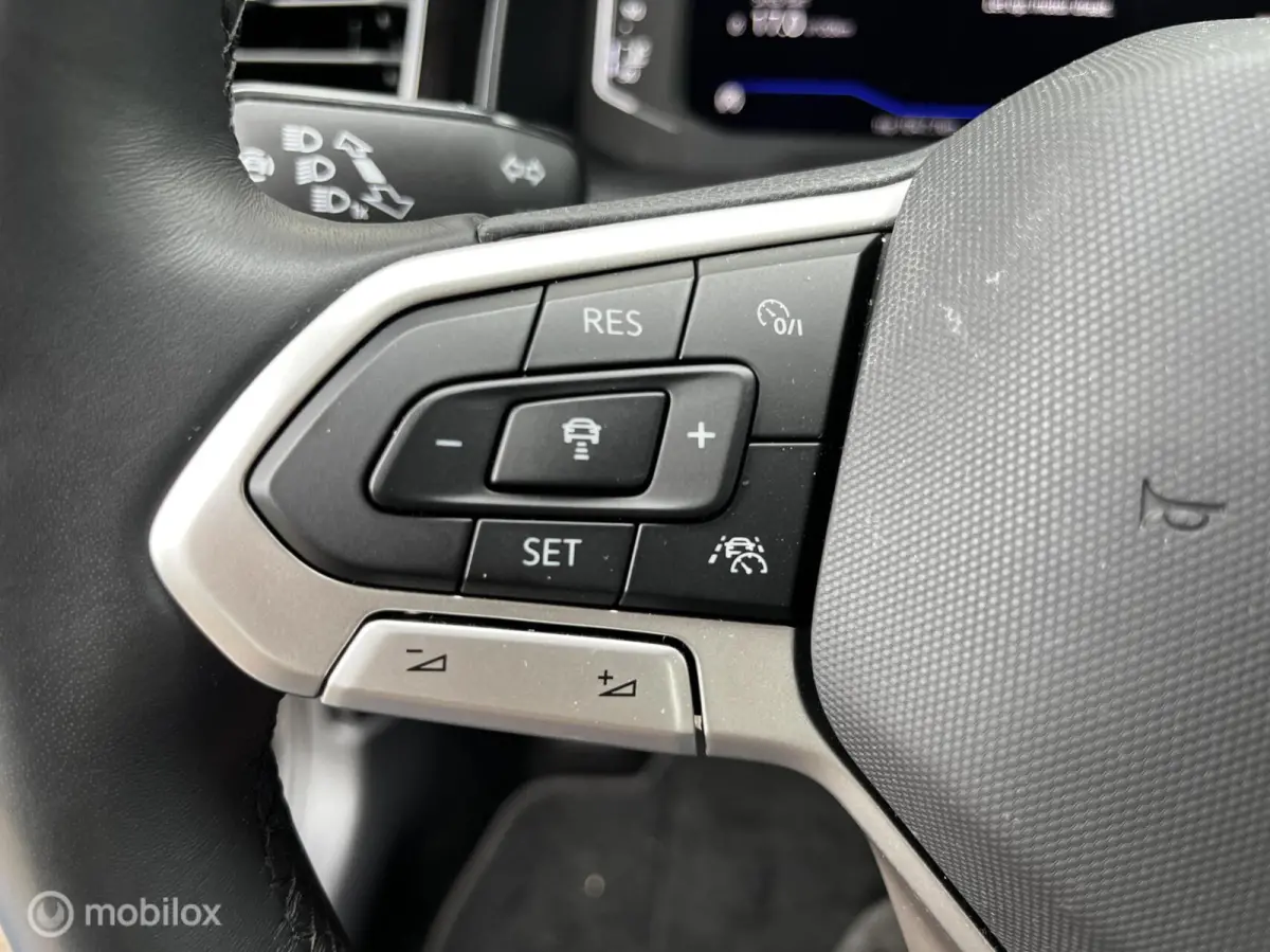 1.0 TSI Edition NAVI/CRUISE/CAMERA/PDC