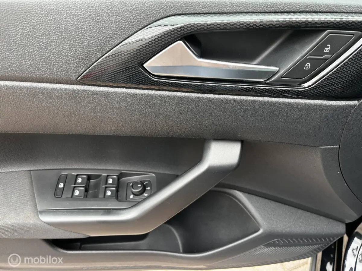 1.0 TSI Edition NAVI/CRUISE/CAMERA/PDC