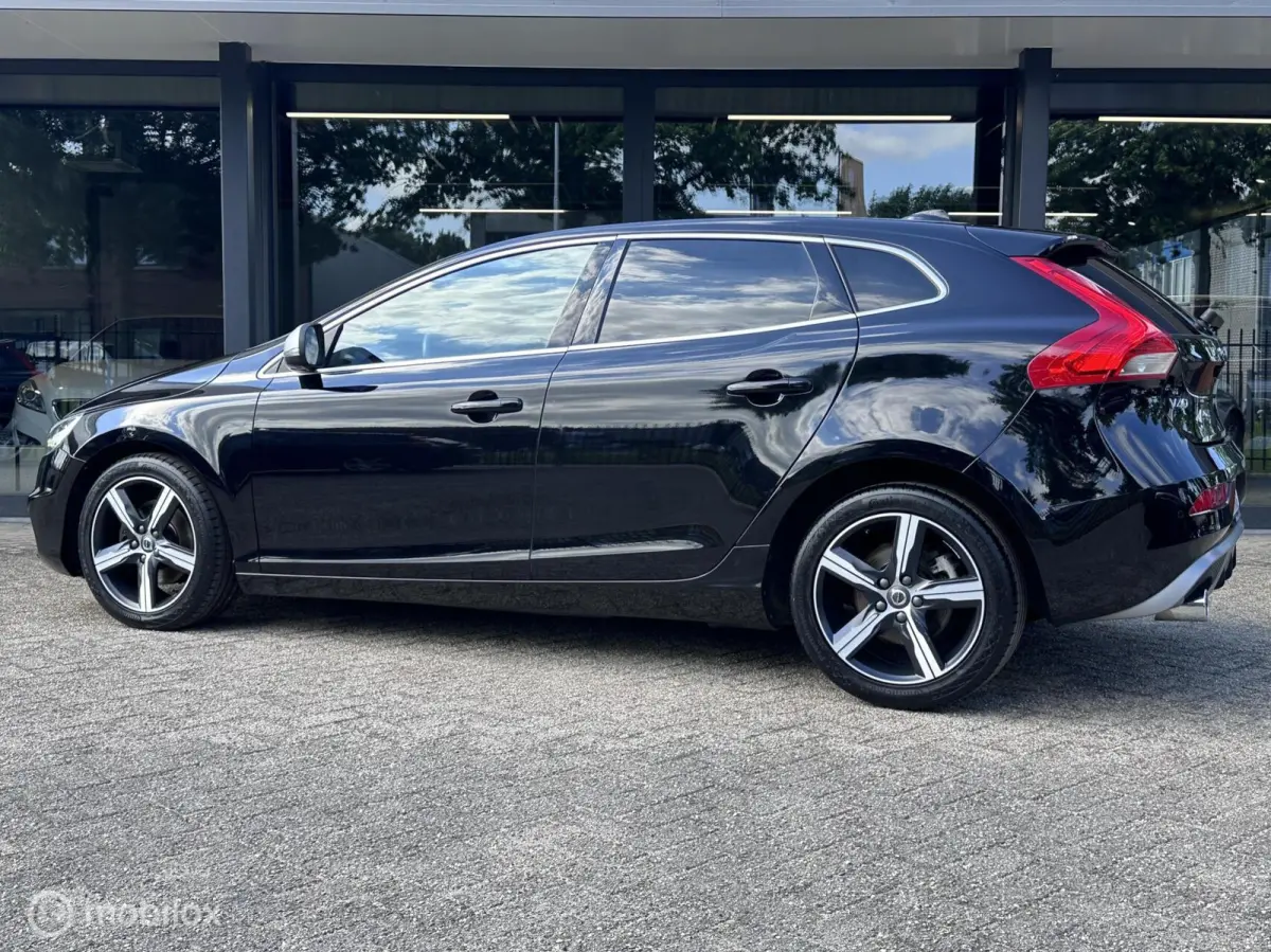 2.0 T2 R-Design|Parkeercamera|PDC V+A|Stoelverwarming|Navi