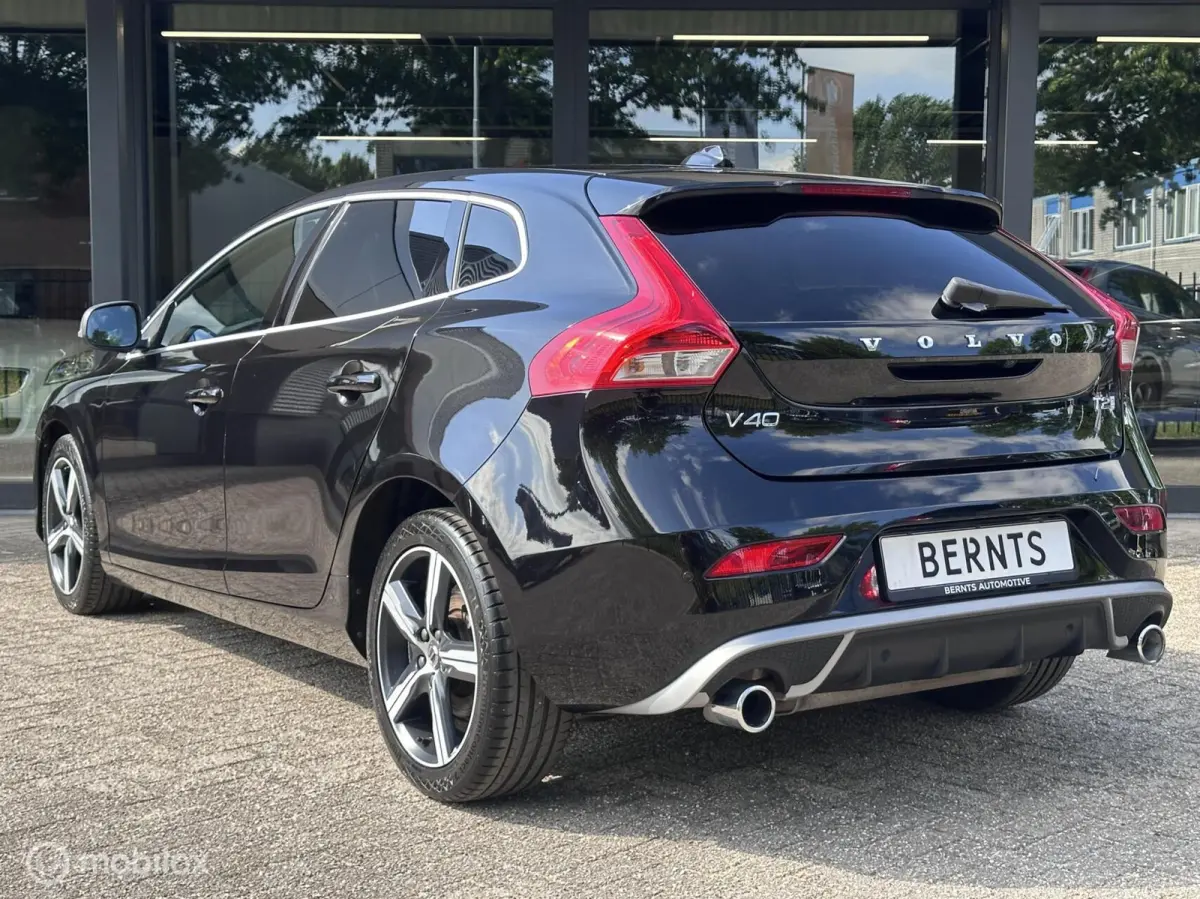 2.0 T2 R-Design|Parkeercamera|PDC V+A|Stoelverwarming|Navi