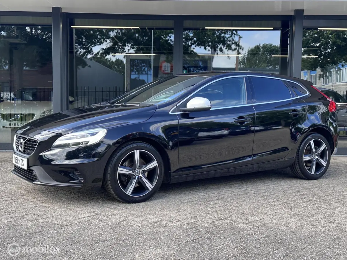 2.0 T2 R-Design|Parkeercamera|PDC V+A|Stoelverwarming|Navi