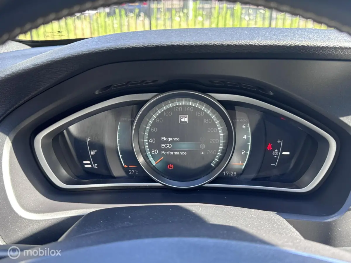 2.0 T2 R-Design|Parkeercamera|PDC V+A|Stoelverwarming|Navi