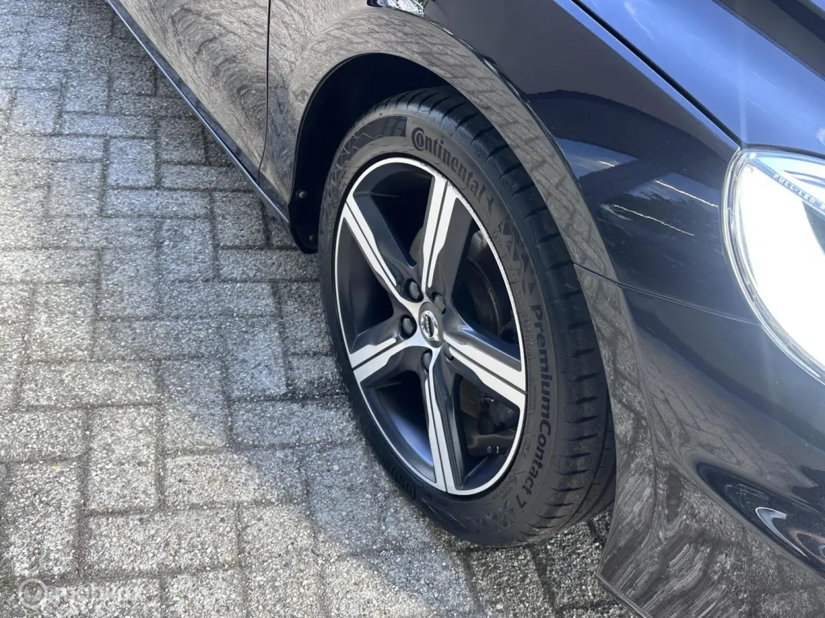 2.0 T2 R-Design|Parkeercamera|PDC V+A|Stoelverwarming|Navi