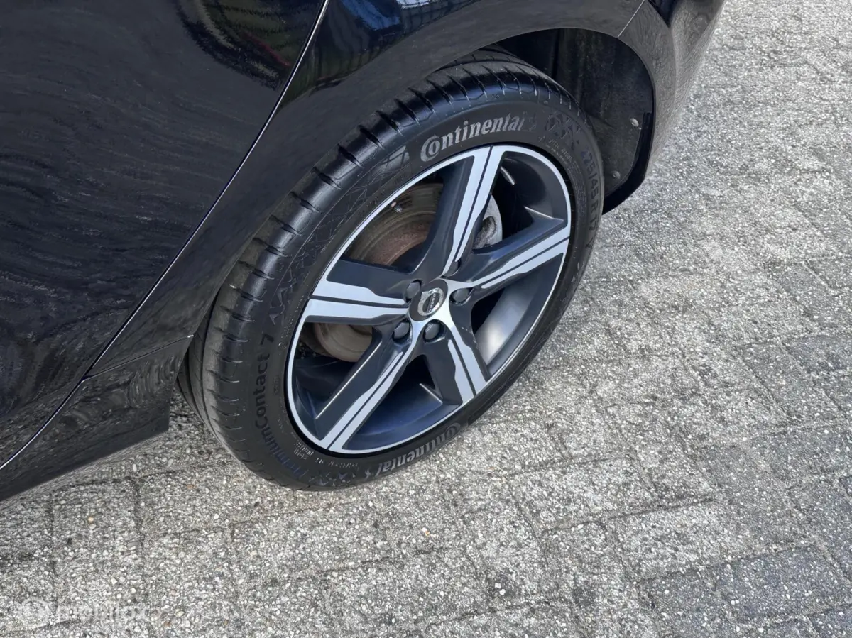 2.0 T2 R-Design|Parkeercamera|PDC V+A|Stoelverwarming|Navi