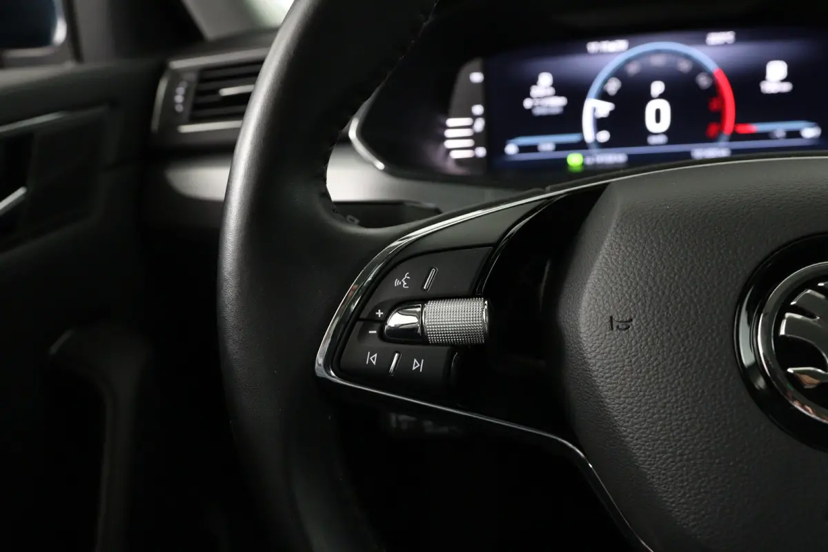 1.5 TSI ACT Business Edition | Dealer Onderhouden! | Trekhaak | LED | Memory Zetel | Cruise Adaptive | Stoelverwarming | Navi | Clima | Parkeersensoren | Lichtmetalen Velgen