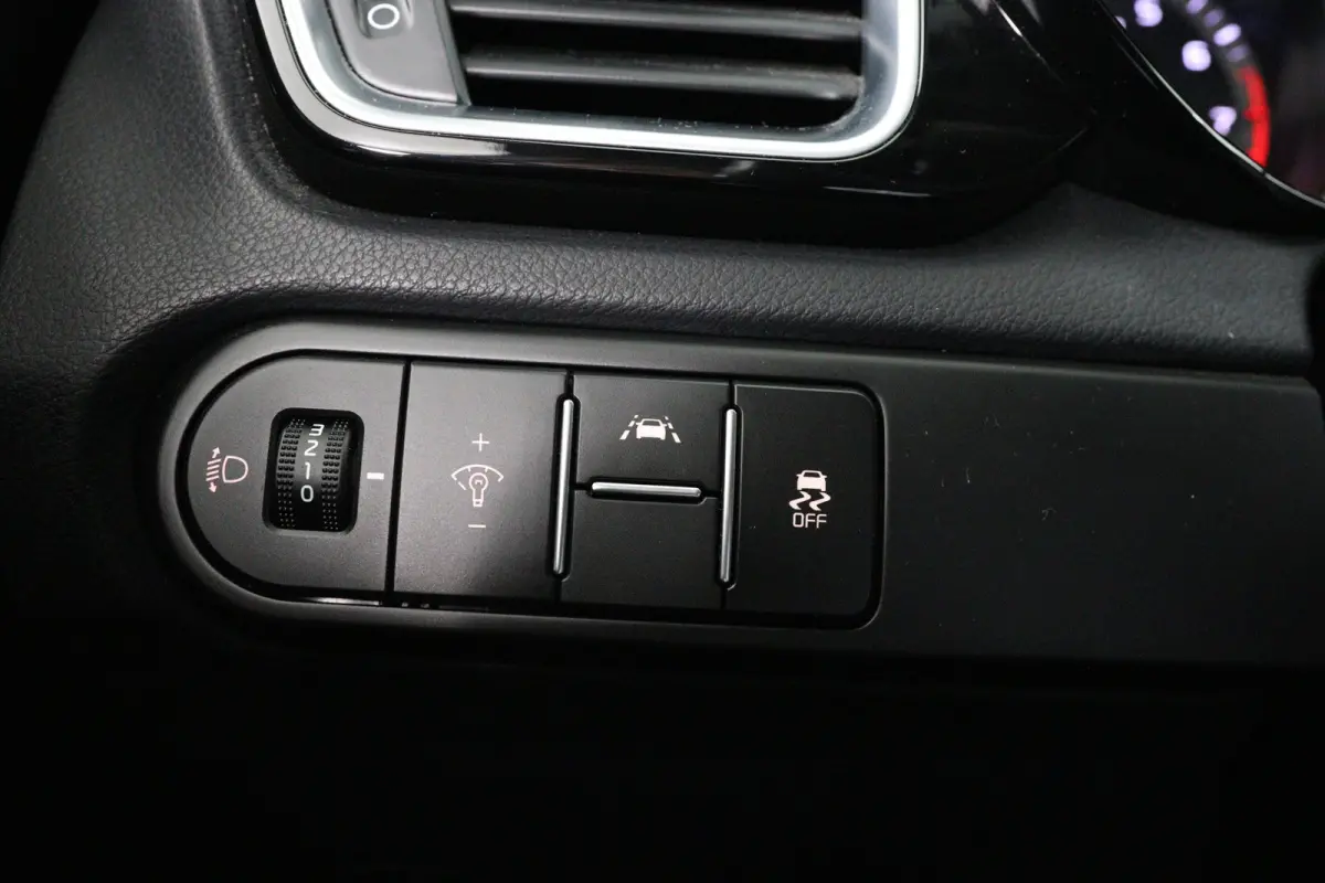 1.0 T-GDi GT-Line | Dealer Onderhouden! | 1e Eigenaar! | Open Dak | Stoel/Stuur Verwarming | LED | Camera | Clima | Navi | Cruise Control | Parkeersensoren | Lichtmetalen Velgen