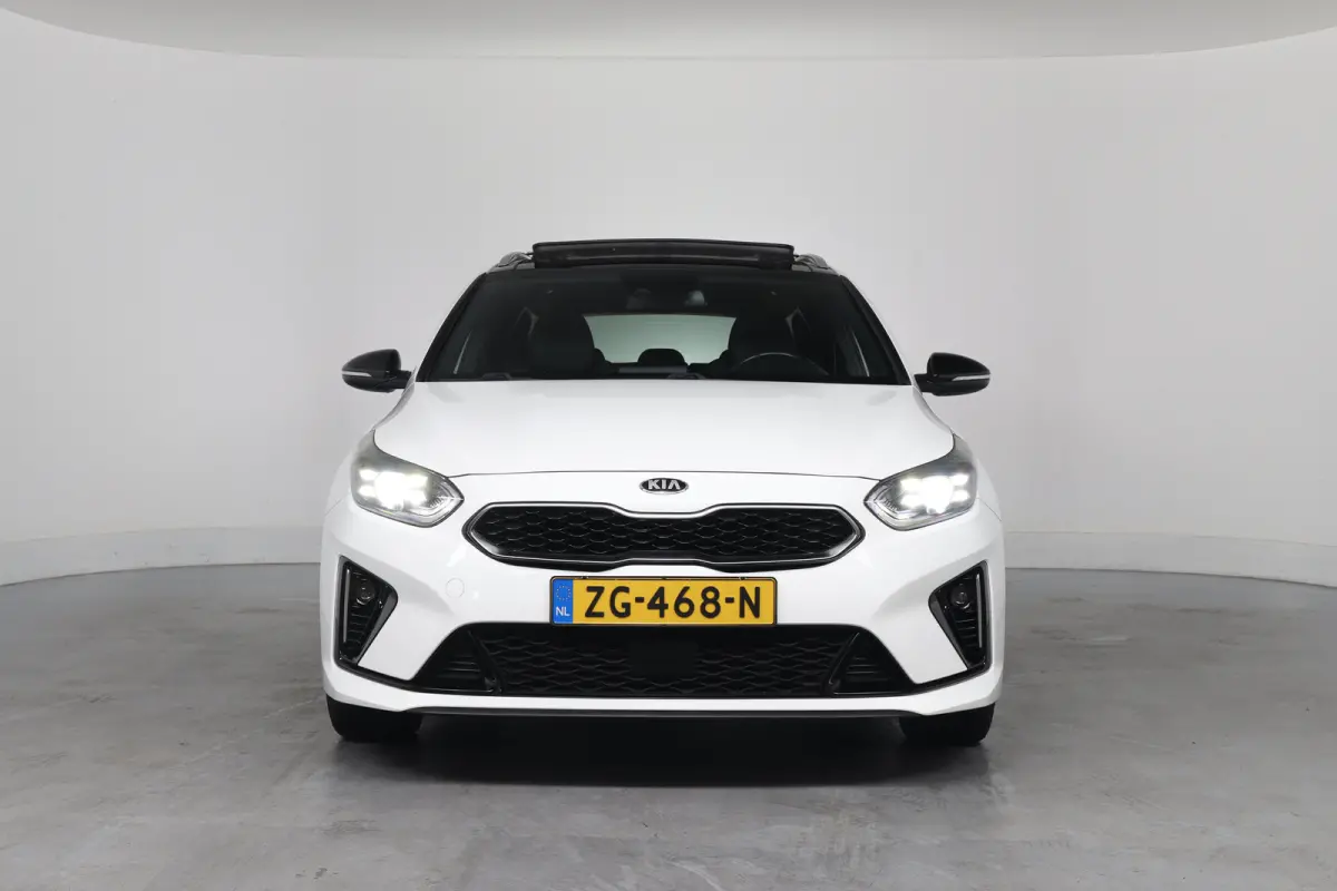 1.0 T-GDi GT-Line | Dealer Onderhouden! | 1e Eigenaar! | Open Dak | Stoel/Stuur Verwarming | LED | Camera | Clima | Navi | Cruise Control | Parkeersensoren | Lichtmetalen Velgen