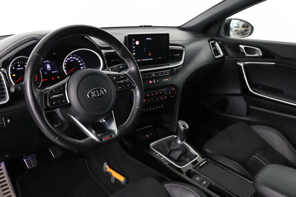 1.0 T-GDi GT-Line | Dealer Onderhouden! | 1e Eigenaar! | Open Dak | Stoel/Stuur Verwarming | LED | Camera | Clima | Navi | Cruise Control | Parkeersensoren | Lichtmetalen Velgen