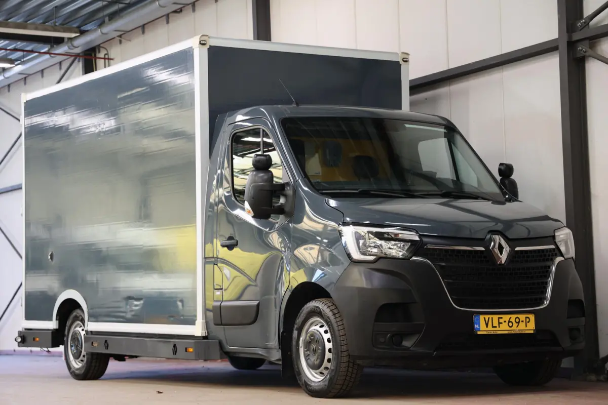 2.3 dCi 150 BAKWAGEN LOWLINER AUTOMAAT