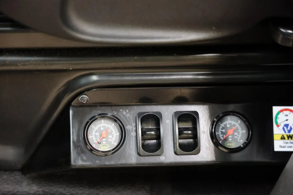 2.3 dCi 150 BAKWAGEN LOWLINER AUTOMAAT