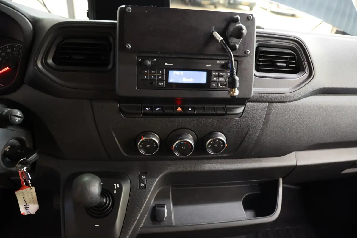 2.3 dCi 150 BAKWAGEN LOWLINER AUTOMAAT