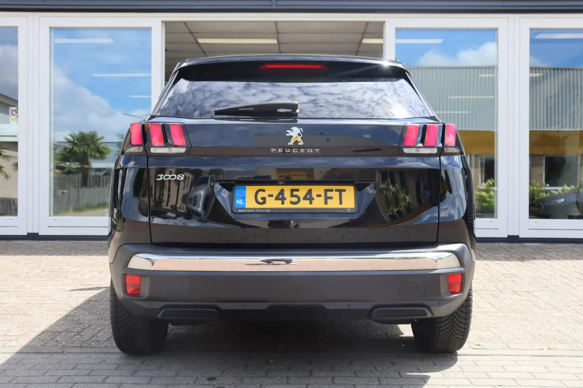 1.5 Blue HDi 131 Pk (Export Prijs Binnen EU) Netto €10950!!, 360 Camera, Climate, Cruise, PDC, Navi, Voor Export En Of Handel!!!
