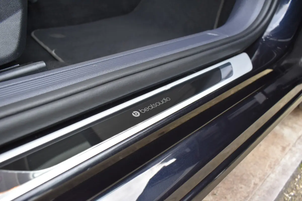 1.0 TSI Highline BEATS LEES TEKST!