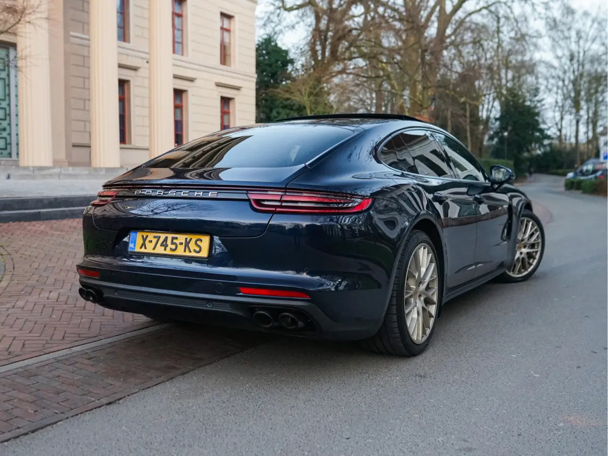 2.9 4 E-Hybrid 10 Years Edition l Sport Chrono l Stoelkoeling l Surround View l Pano