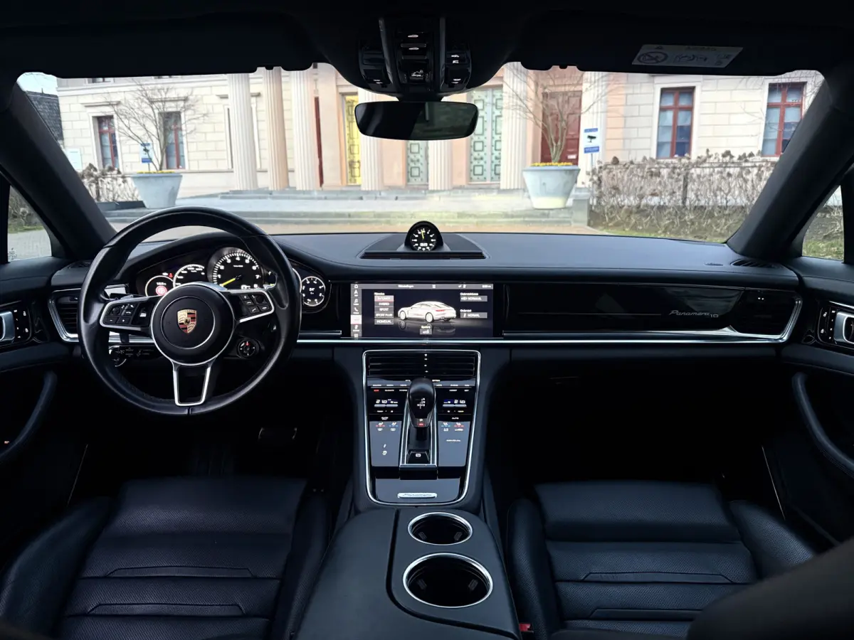 2.9 4 E-Hybrid 10 Years Edition l Sport Chrono l Stoelkoeling l Surround View l Pano