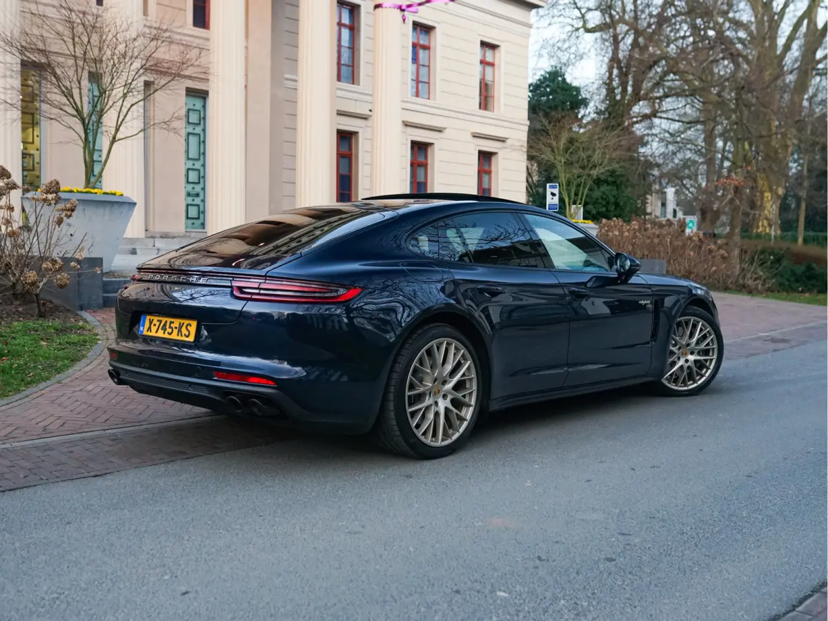 2.9 4 E-Hybrid 10 Years Edition l Sport Chrono l Stoelkoeling l Surround View l Pano