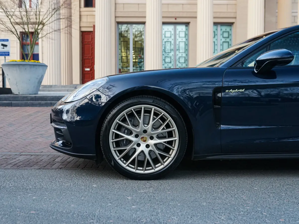 2.9 4 E-Hybrid 10 Years Edition l Sport Chrono l Stoelkoeling l Surround View l Pano