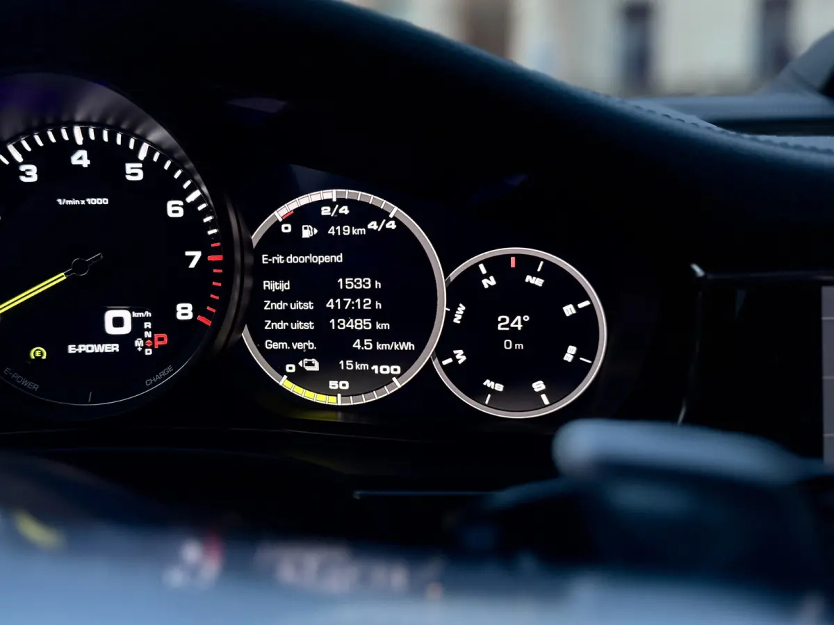 2.9 4 E-Hybrid 10 Years Edition l Sport Chrono l Stoelkoeling l Surround View l Pano