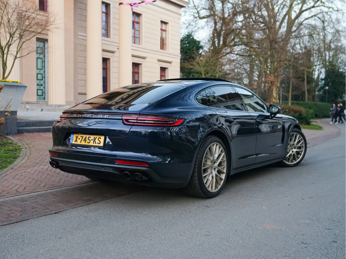 2.9 4 E-Hybrid 10 Years Edition l Sport Chrono l Stoelkoeling l Surround View l Pano