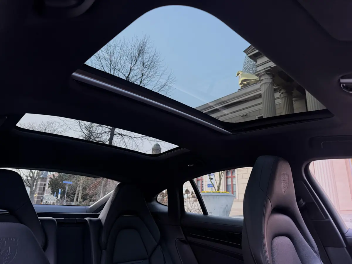2.9 4 E-Hybrid 10 Years Edition l Sport Chrono l Stoelkoeling l Surround View l Pano