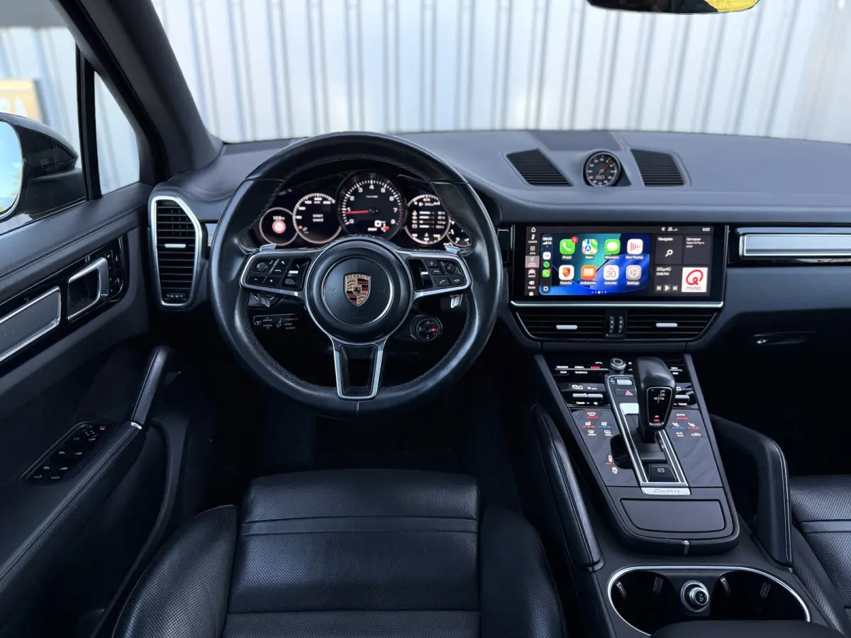 3.0 SportDesign l PDCC l Achterasbesturing l Stoelkoeling l Matrix l Surround View l Bose