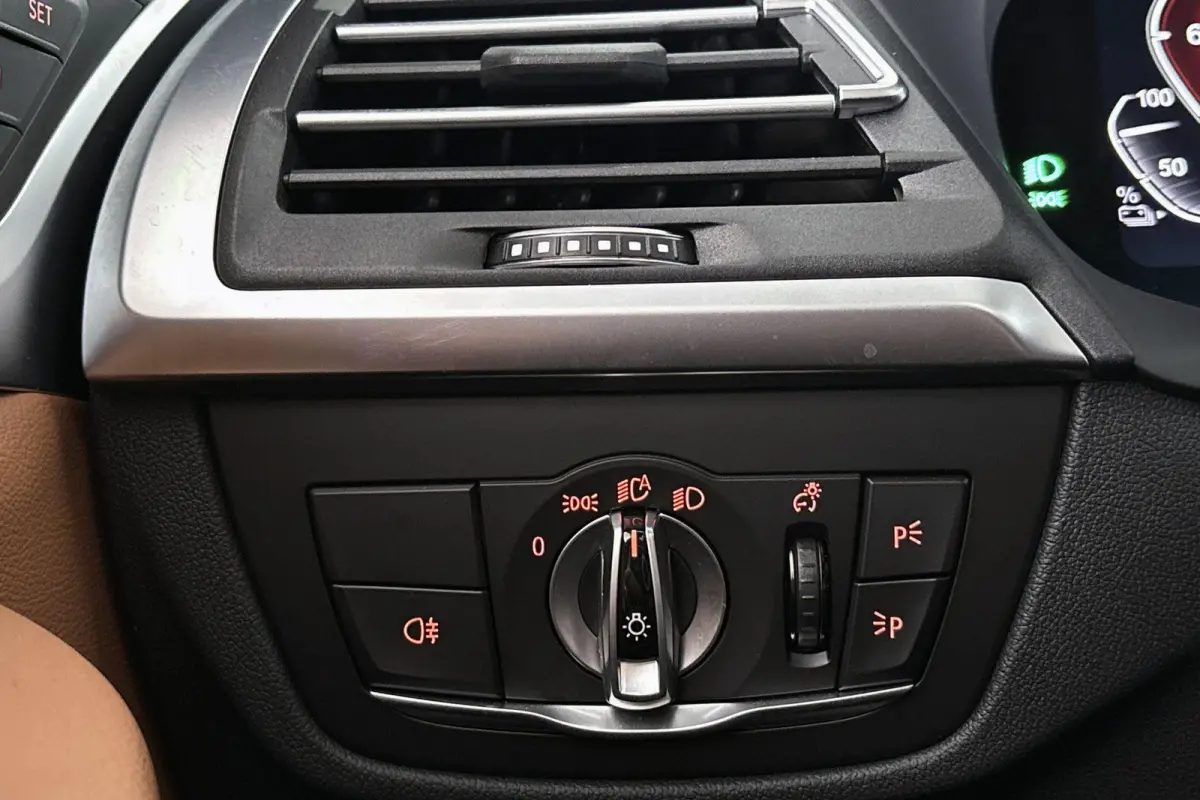 Executive 80 kWh M Sport Panoramadak Elektrische Trekhaak Keyless
