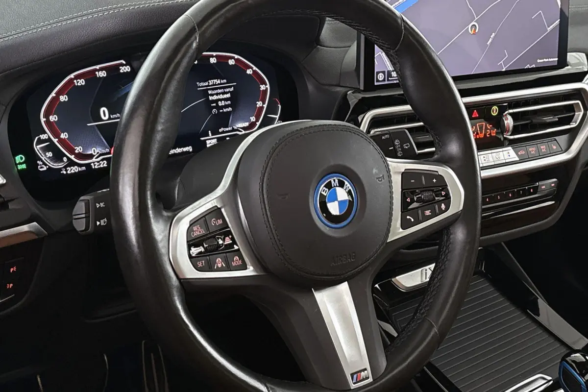 Executive 80 kWh M Sport Panoramadak Elektrische Trekhaak Keyless