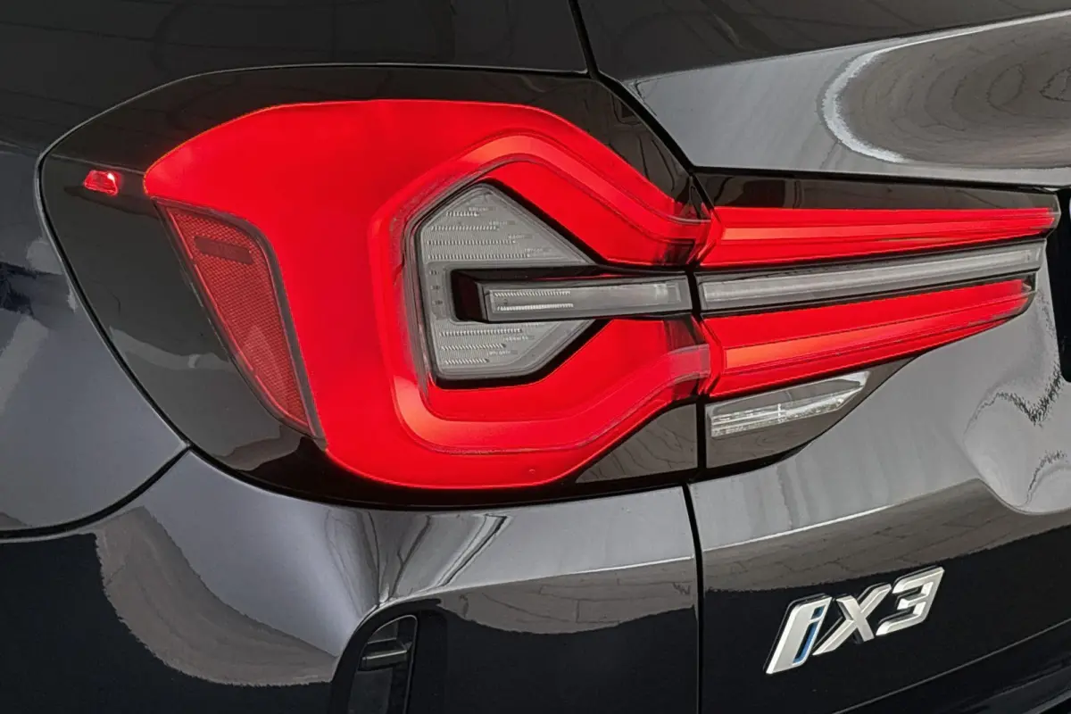 Executive 80 kWh M Sport Panoramadak Elektrische Trekhaak Keyless
