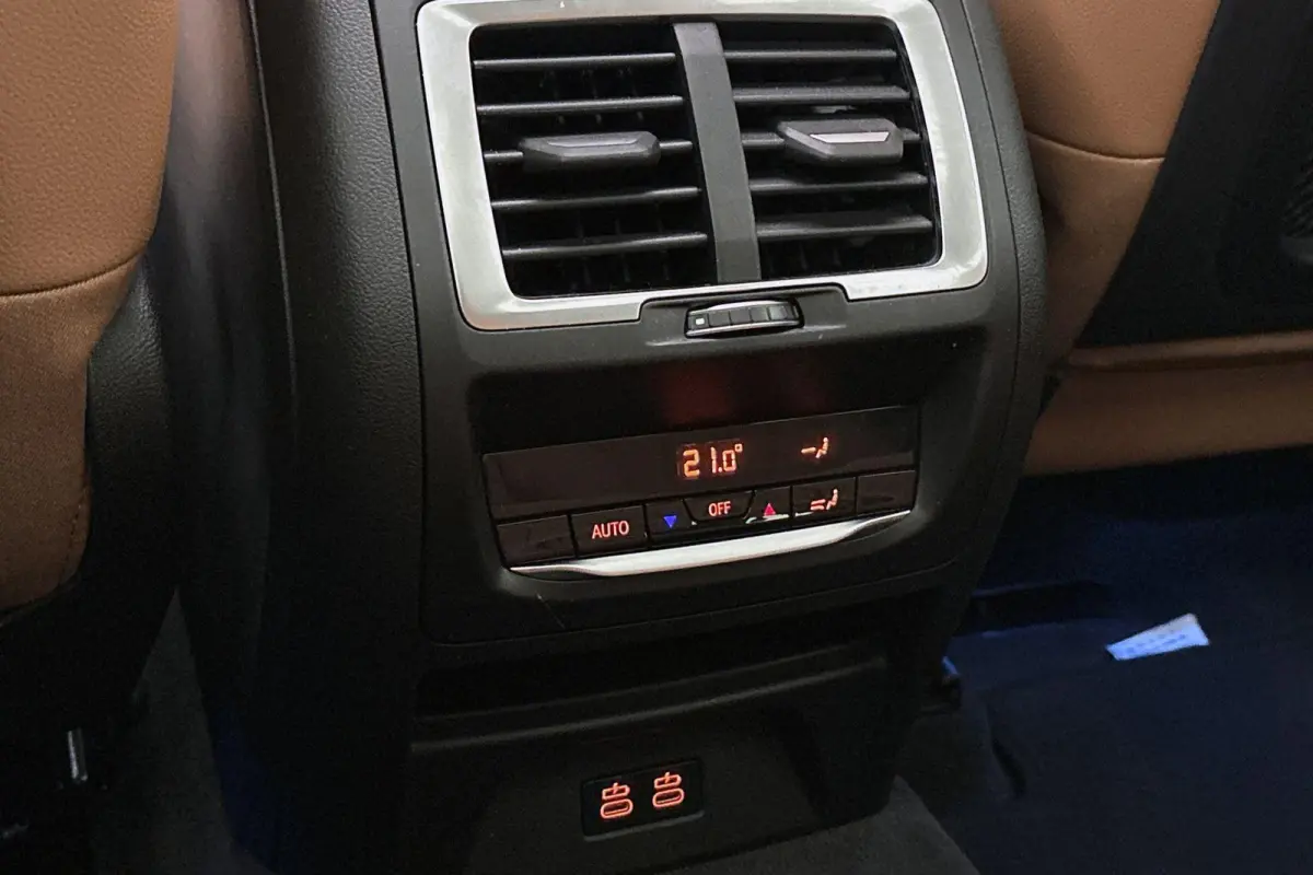 Executive 80 kWh M Sport Panoramadak Elektrische Trekhaak Keyless