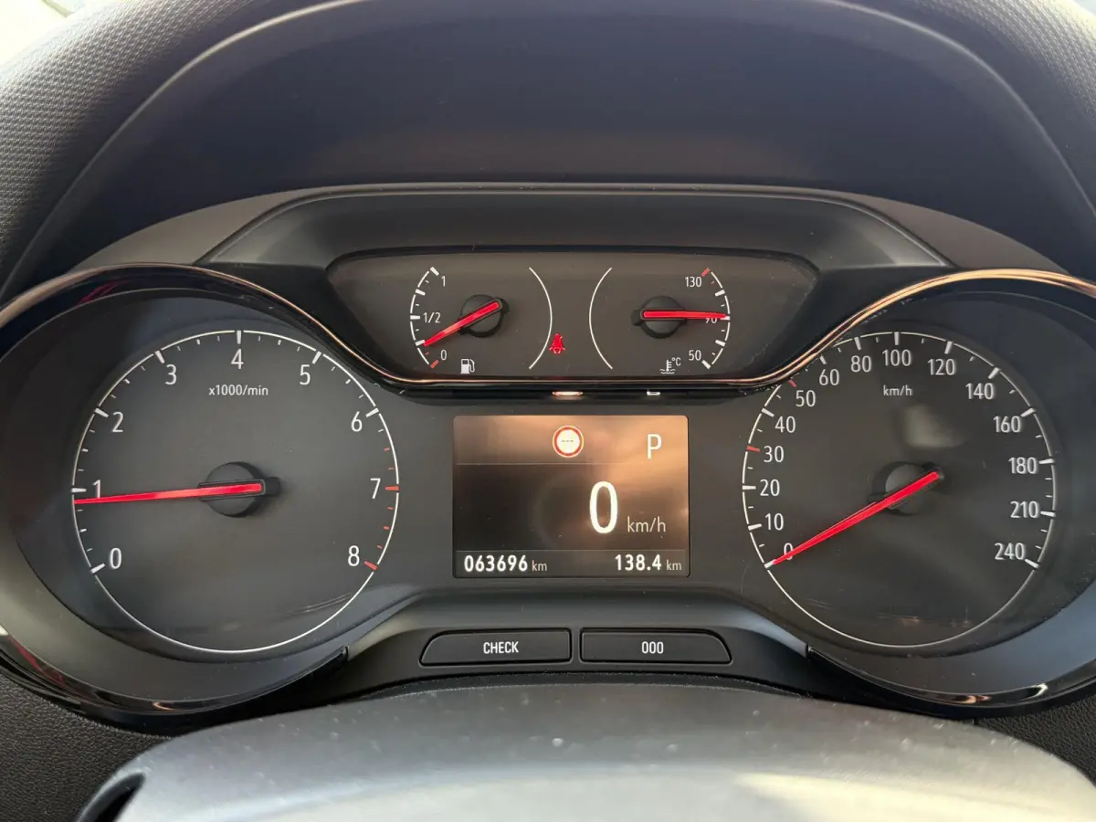 1.2 Turbo 120 Jaar Edition 2e Eigenaar|Navi|Camera|D-riem vv in 2025|Trekhaak|Carplay|Cruise|N.A.P|APK tot 09-2027
