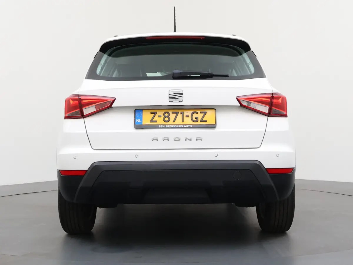 1.0 TSI Style / Navigatie / Parkeersensoren / Carplay / ECC / LED / 16'' LMV