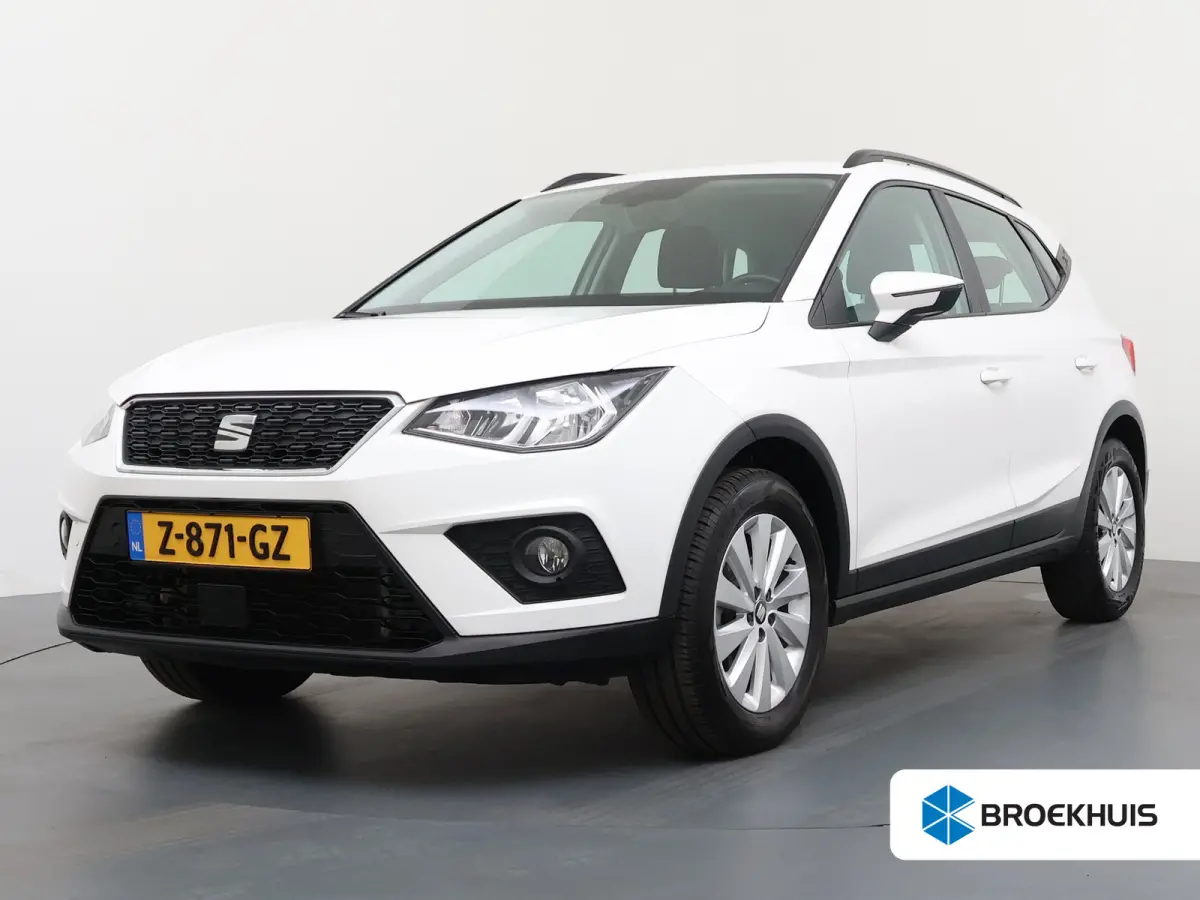 1.0 TSI Style / Navigatie / Parkeersensoren / Carplay / ECC / LED / 16'' LMV