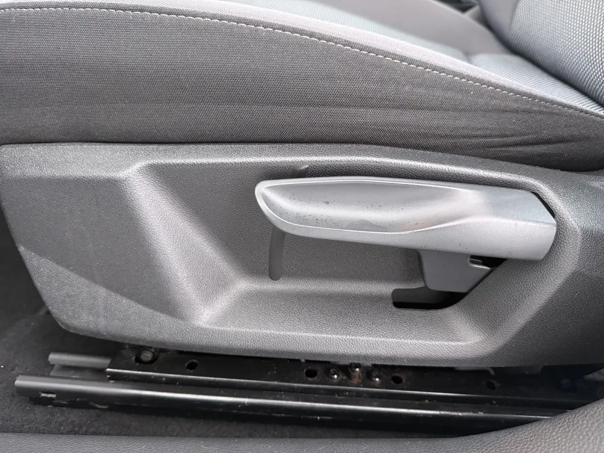 1.0 TSI Style / Navigatie / Parkeersensoren / Carplay / ECC / LED / 16'' LMV