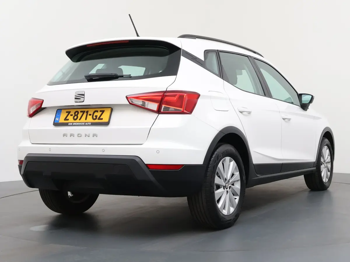 1.0 TSI Style / Navigatie / Parkeersensoren / Carplay / ECC / LED / 16'' LMV