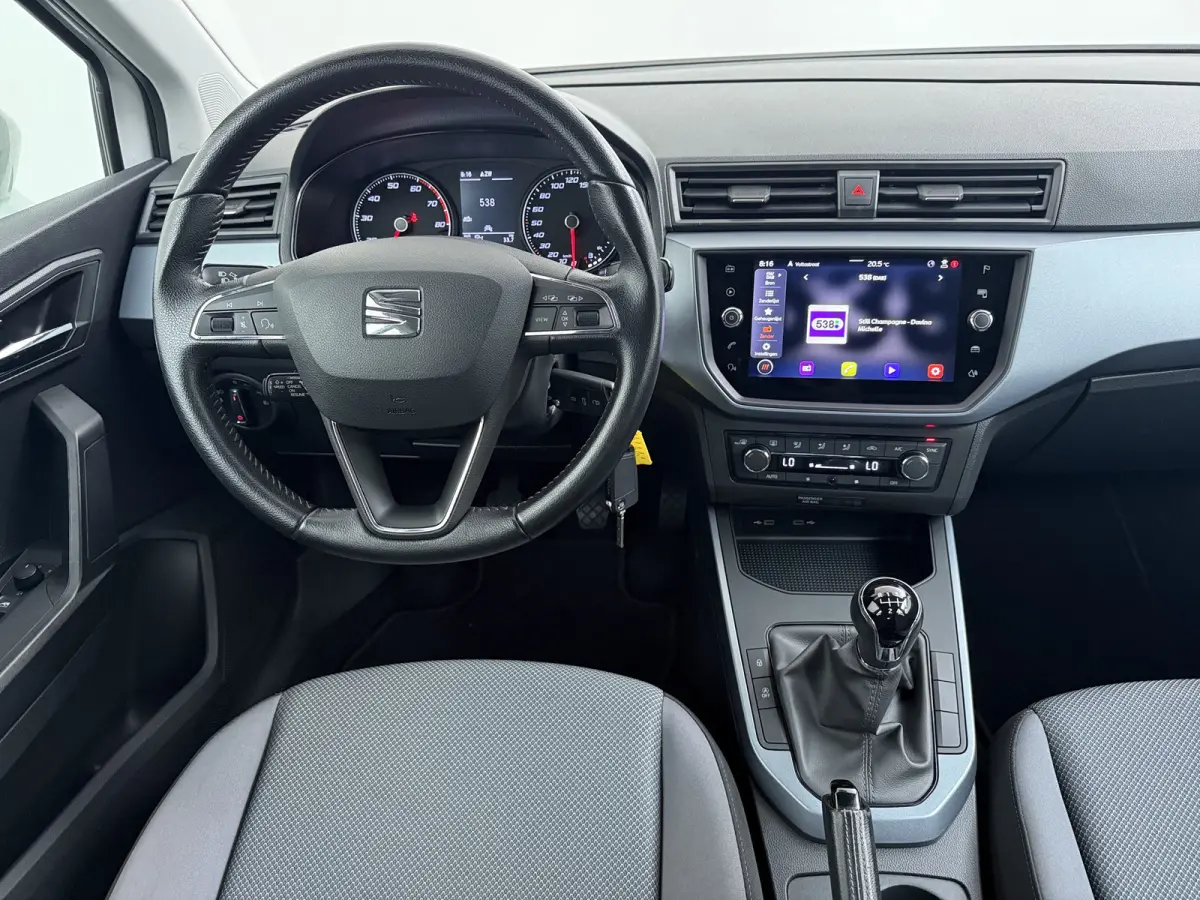 1.0 TSI Style / Navigatie / Parkeersensoren / Carplay / ECC / LED / 16'' LMV