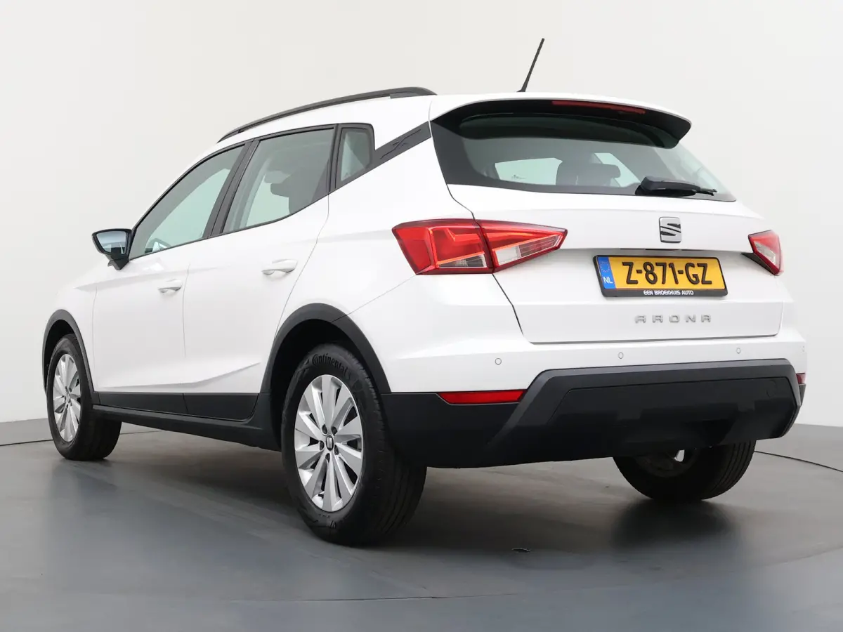 1.0 TSI Style / Navigatie / Parkeersensoren / Carplay / ECC / LED / 16'' LMV